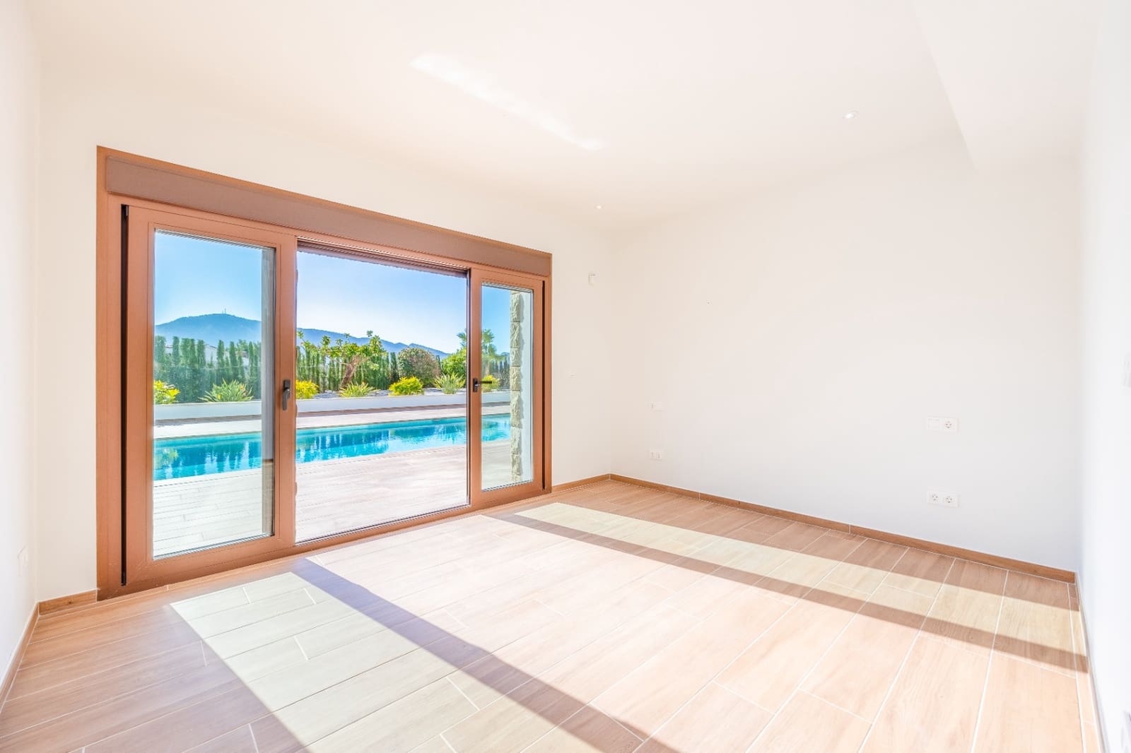 Chalet de 5 habitaciones en Alfaz del Pi / L'Alfàs del Pi en venta con piscina garaje - 2.250.000 € (Ref: 9328421)