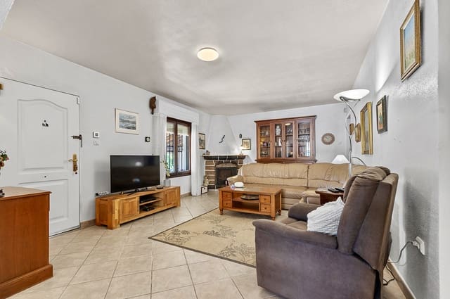 5 soveværelse Villa til salg i Alfaz del Pi / L'Alfàs del Pi med swimmingpool garage - € 450.000 (Ref: 9328422)