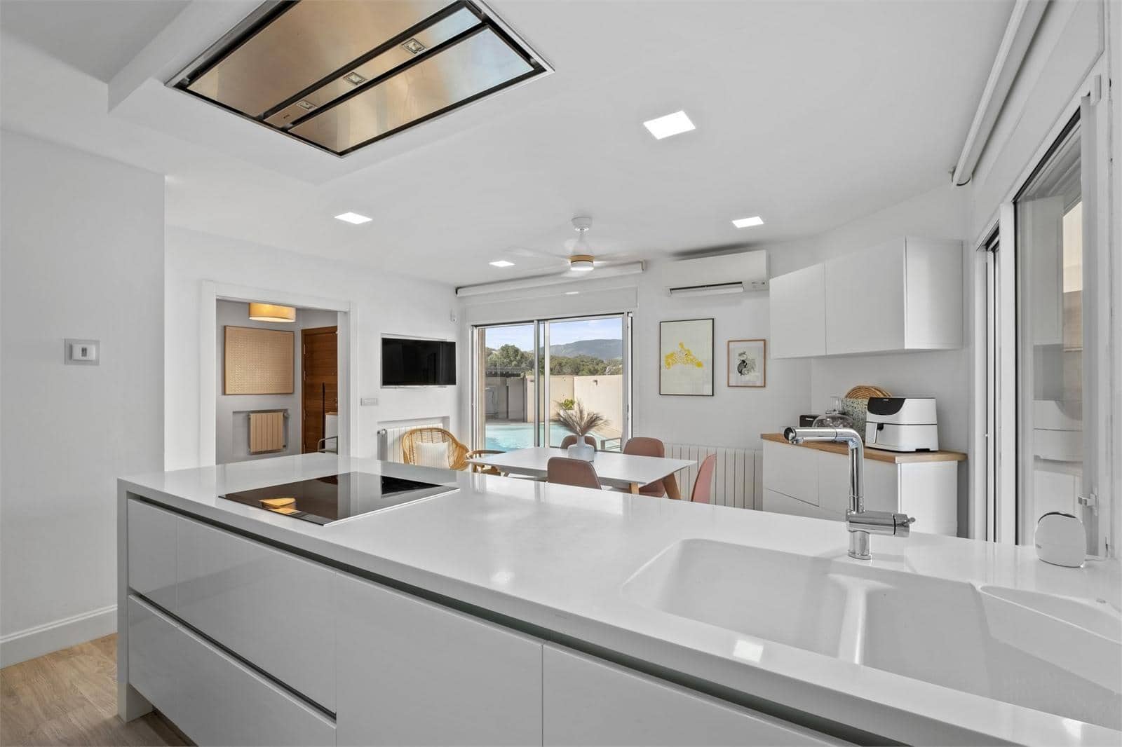 4 chambre Villa/Maison à vendre à Alfaz del Pi / L'Alfas del Pi avec piscine garage - 598 000 € (Ref: 9328423)