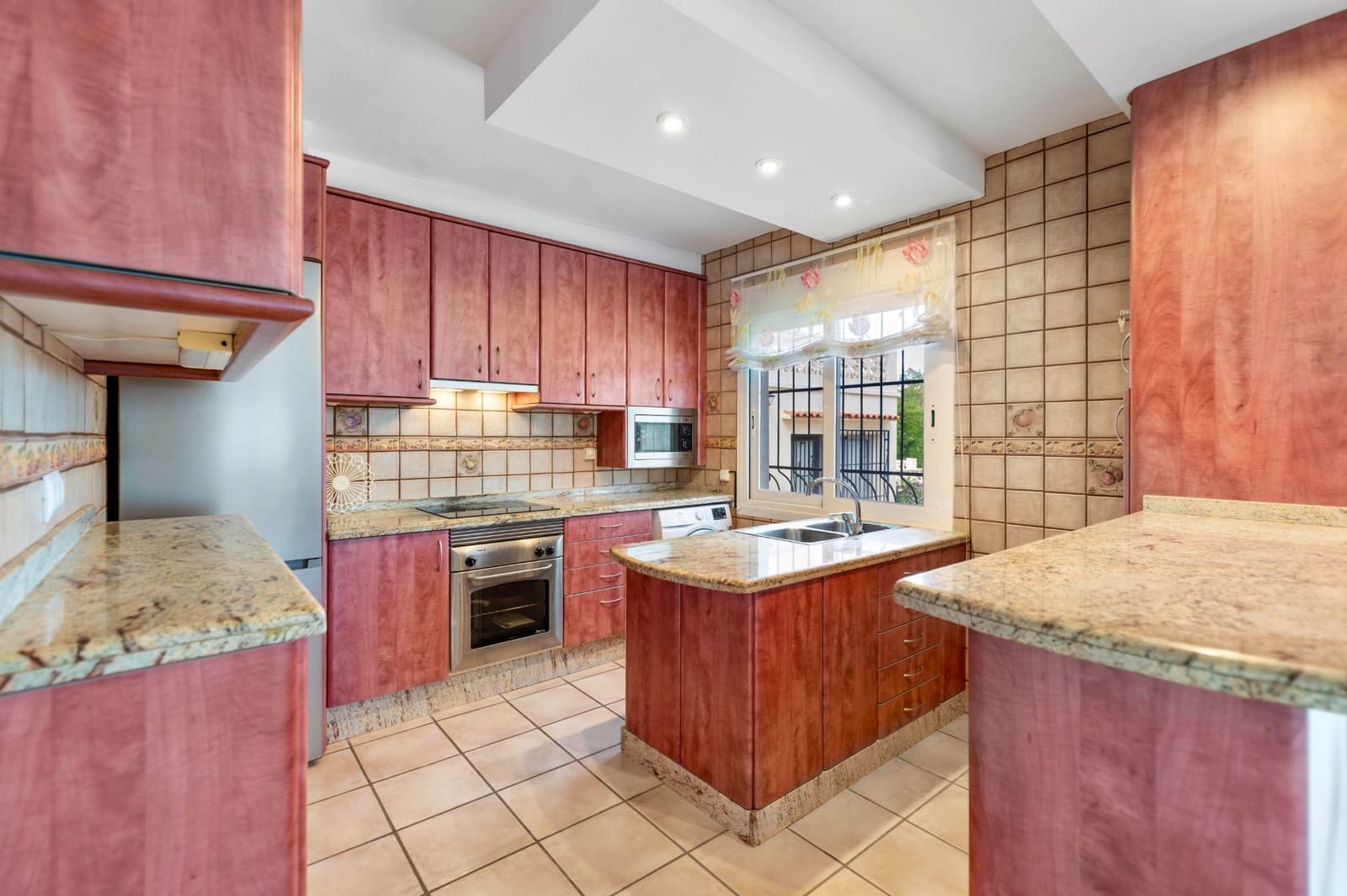 3 Zimmer Villa zu verkaufen in Alfaz del Pi / L'Alfas del Pi mit Pool Garage - 530.000 € (Ref: 9328424)