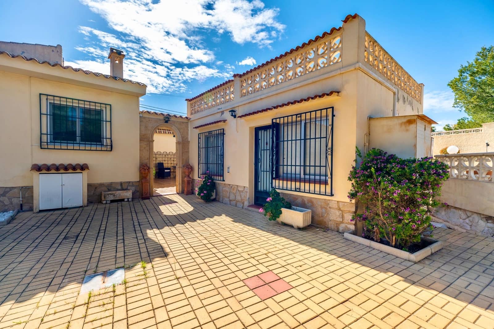 3 Zimmer Villa zu verkaufen in Alfaz del Pi / L'Alfas del Pi mit Pool Garage - 530.000 € (Ref: 9328424)