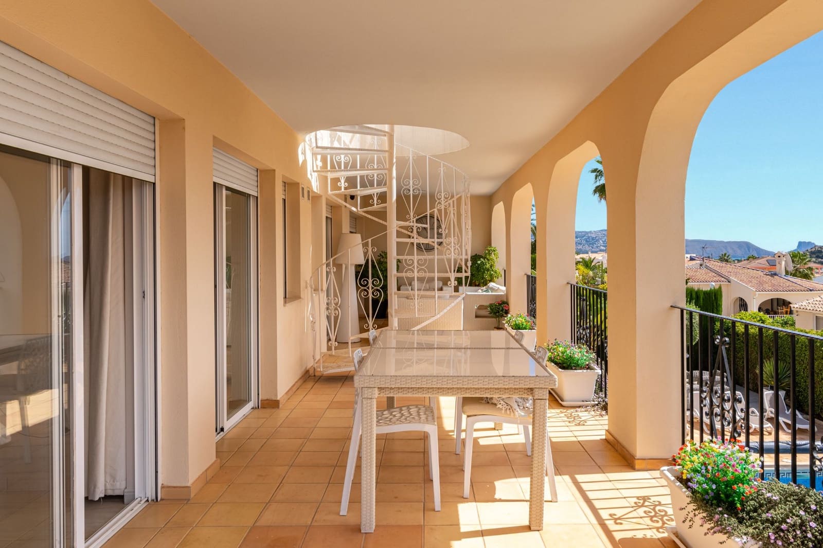 Chalet de 6 habitaciones en Alfaz del Pi / L'Alfàs del Pi en venta con piscina garaje - 725.000 € (Ref: 9328425)