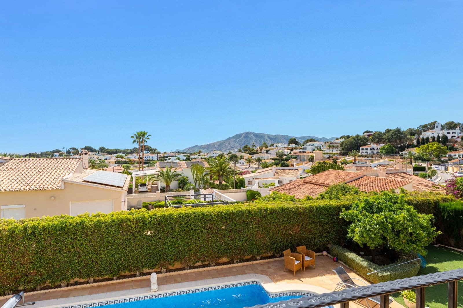 Chalet de 6 habitaciones en Alfaz del Pi / L'Alfàs del Pi en venta con piscina garaje - 725.000 € (Ref: 9328425)