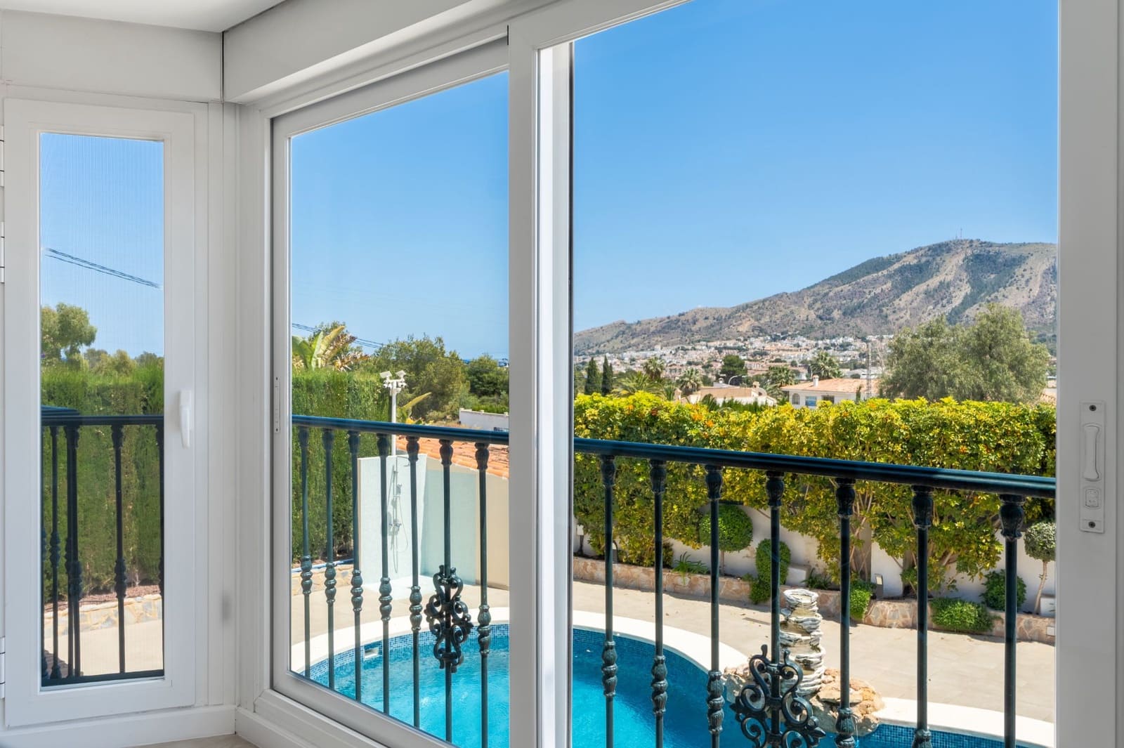 7 quarto Moradia para venda em Alfaz del Pi / L'Alfas del Pi com piscina garagem - 995 000 € (Ref: 9328426)