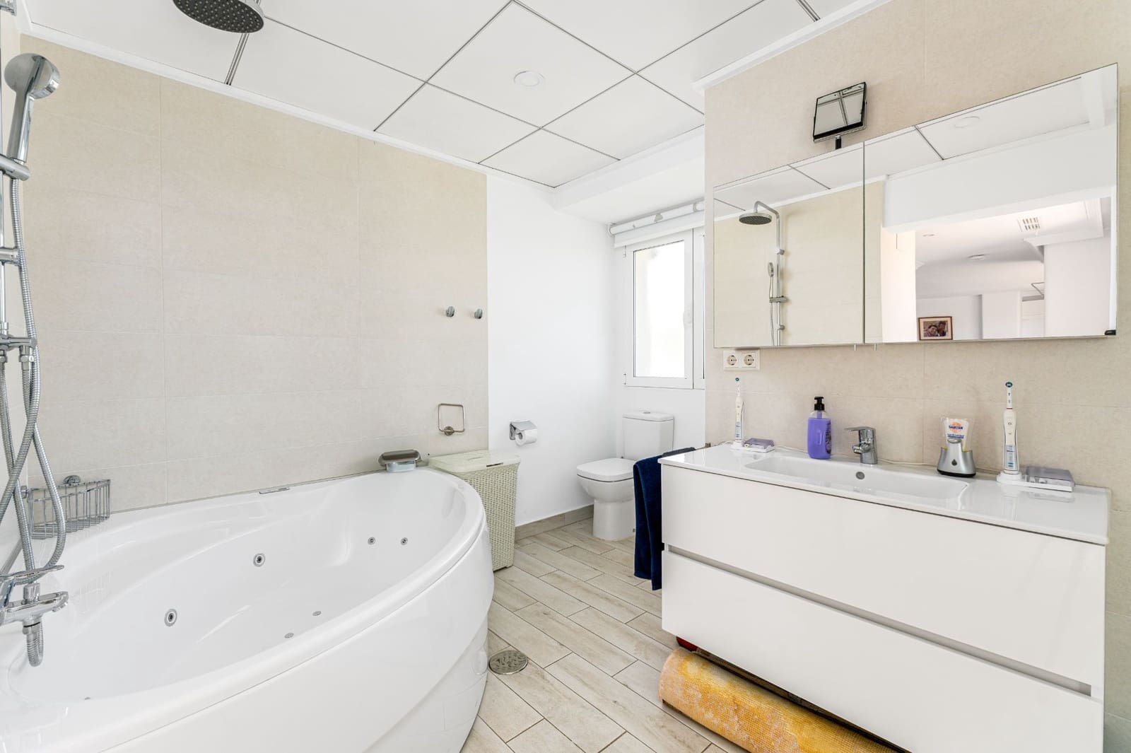 7 quarto Moradia para venda em Alfaz del Pi / L'Alfas del Pi com piscina garagem - 995 000 € (Ref: 9328426)