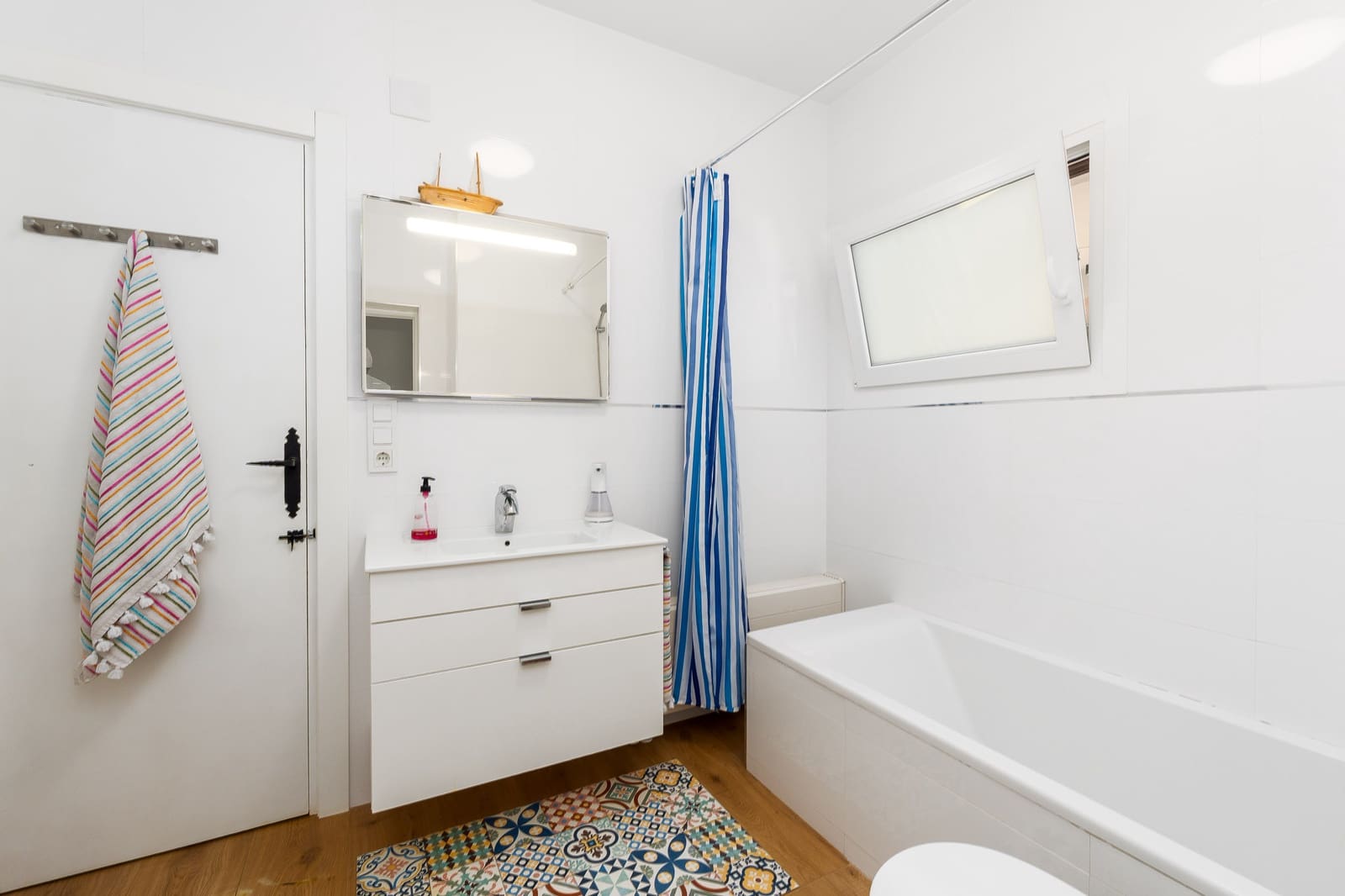 Chalet de 5 habitaciones en Alfaz del Pi / L'Alfàs del Pi en venta con piscina garaje - 1.495.000 € (Ref: 9328427)