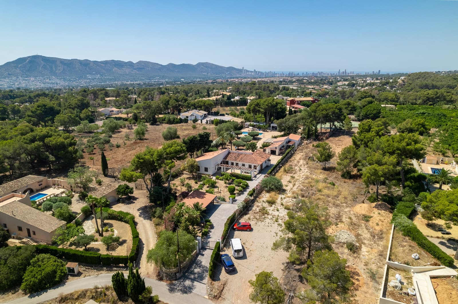 Chalet de 5 habitaciones en Alfaz del Pi / L'Alfàs del Pi en venta con piscina garaje - 1.495.000 € (Ref: 9328427)