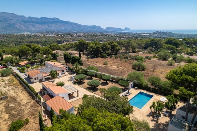 Chalet de 5 habitaciones en Alfaz del Pi / L'Alfàs del Pi en venta con piscina garaje - 1.495.000 € (Ref: 9328427)