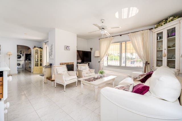 4 Zimmer Villa zu verkaufen in Alfaz del Pi / L'Alfàs del Pi mit Pool Garage - 495.000 € (Ref: 9328428)