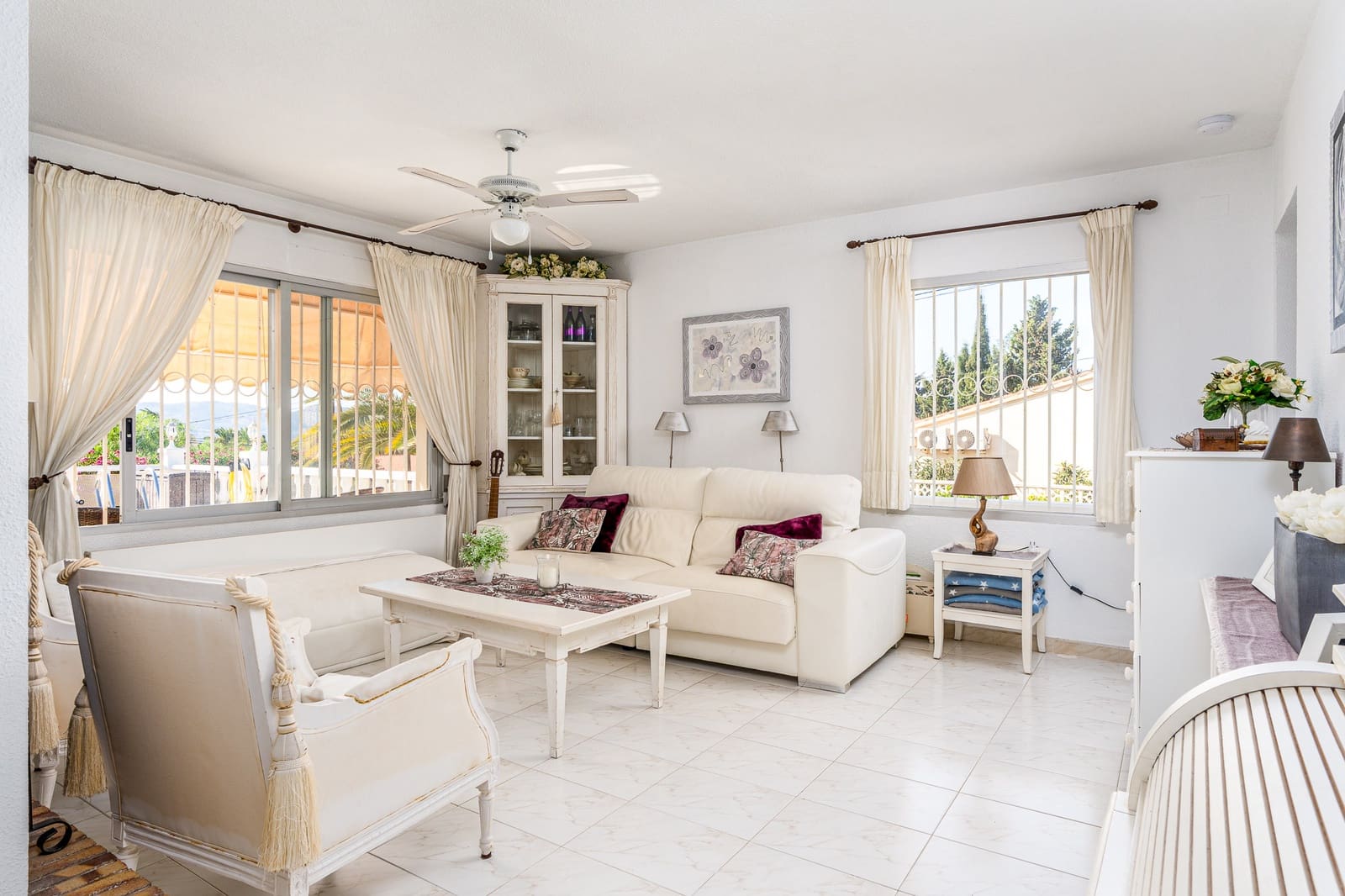 4 Zimmer Villa zu verkaufen in Alfaz del Pi / L'Alfas del Pi mit Pool Garage - 495.000 € (Ref: 9328428)