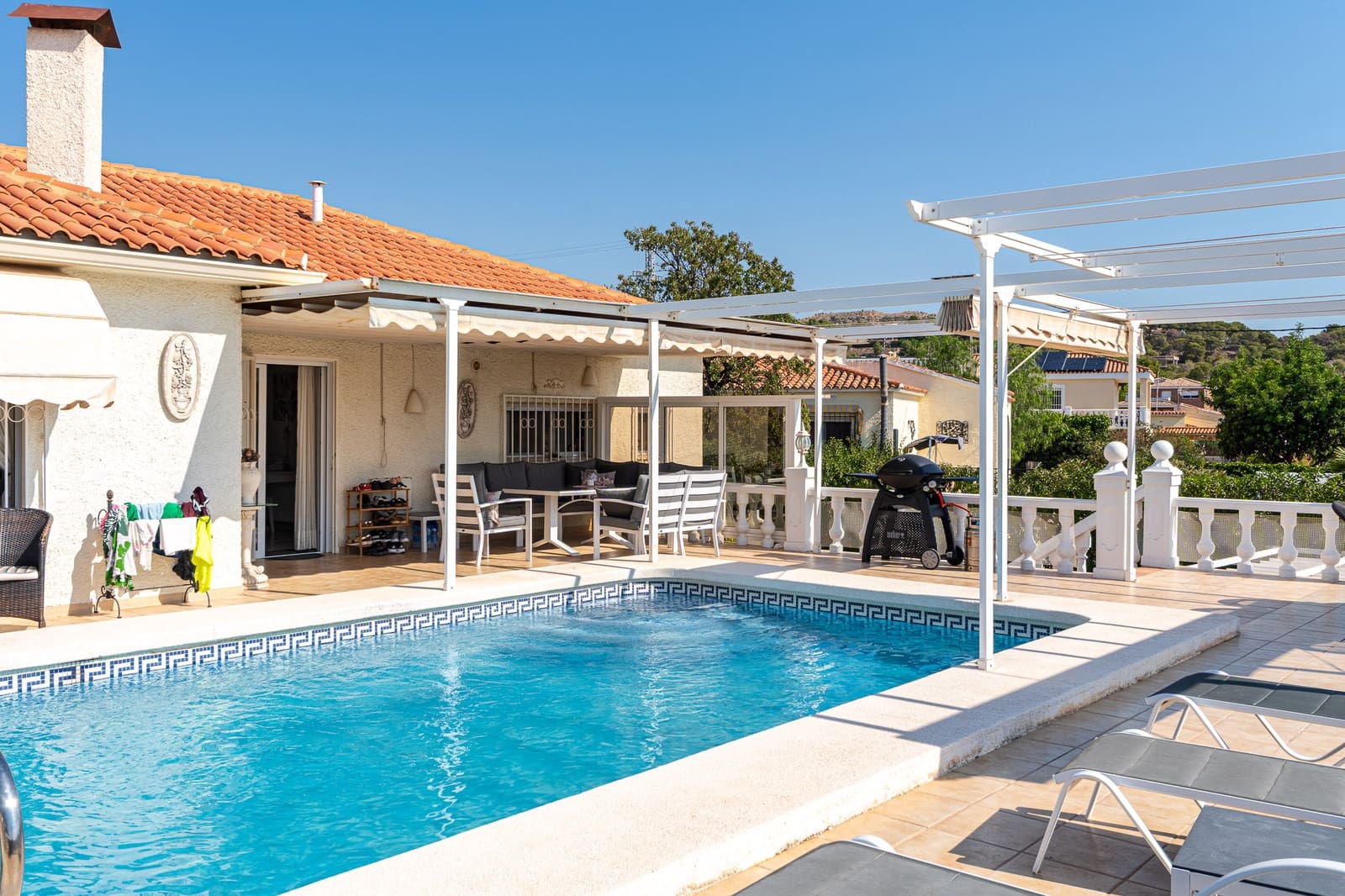 4 Zimmer Villa zu verkaufen in Alfaz del Pi / L'Alfas del Pi mit Pool Garage - 495.000 € (Ref: 9328428)