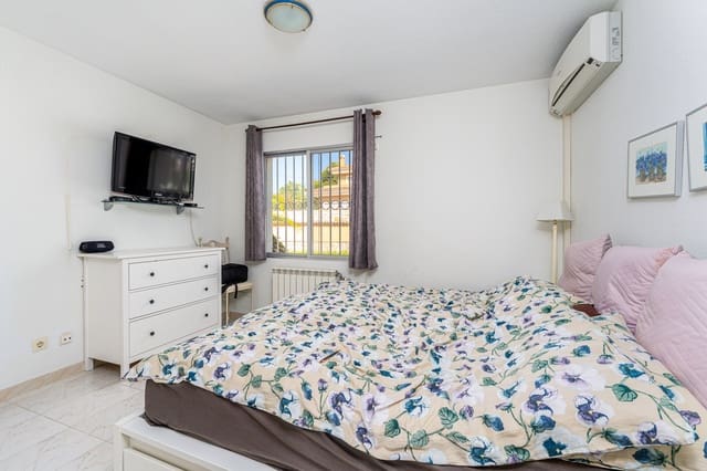 4 Zimmer Villa zu verkaufen in Alfaz del Pi / L'Alfàs del Pi mit Pool Garage - 495.000 € (Ref: 9328428)