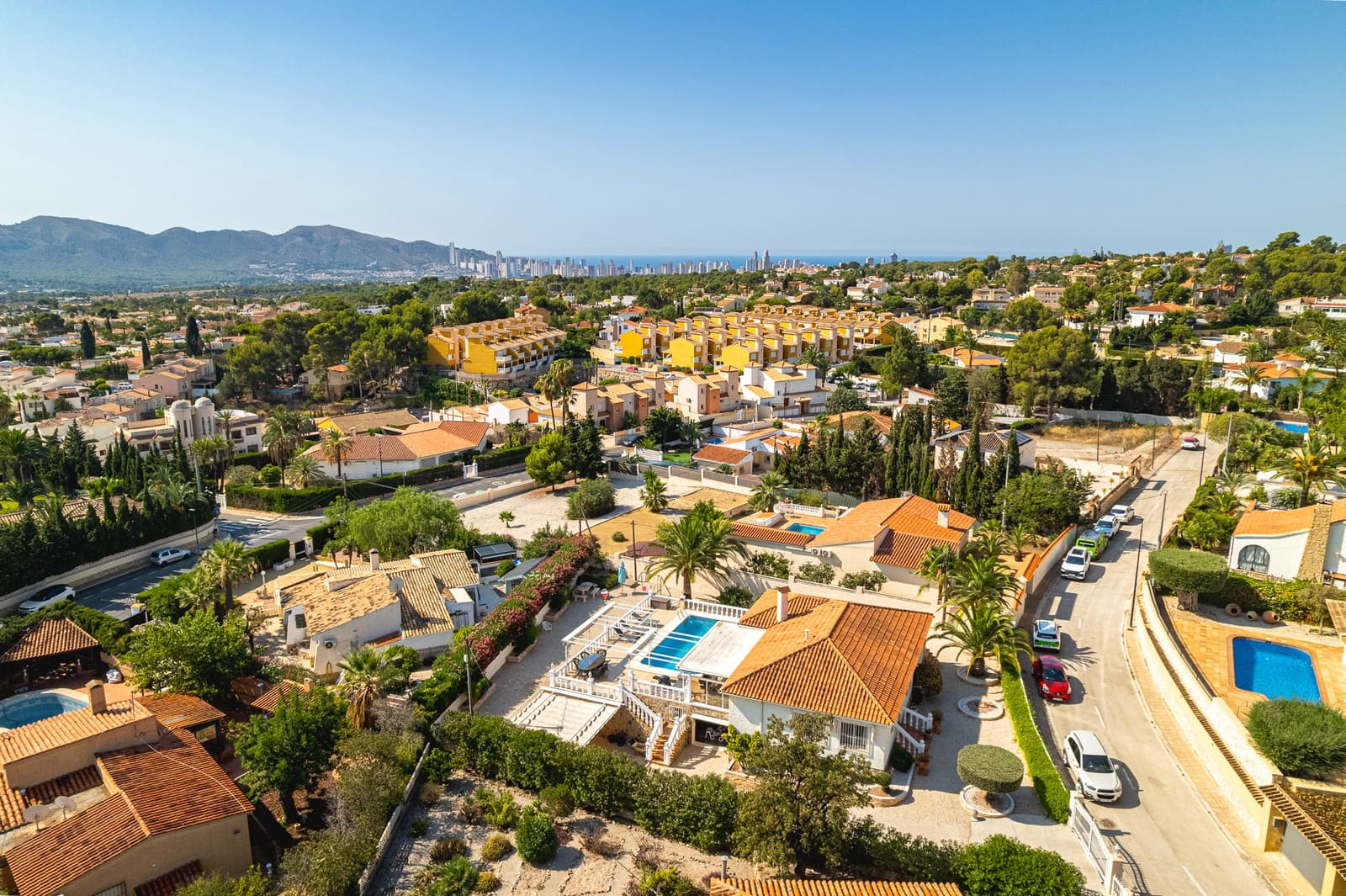 4 Zimmer Villa zu verkaufen in Alfaz del Pi / L'Alfas del Pi mit Pool Garage - 495.000 € (Ref: 9328428)