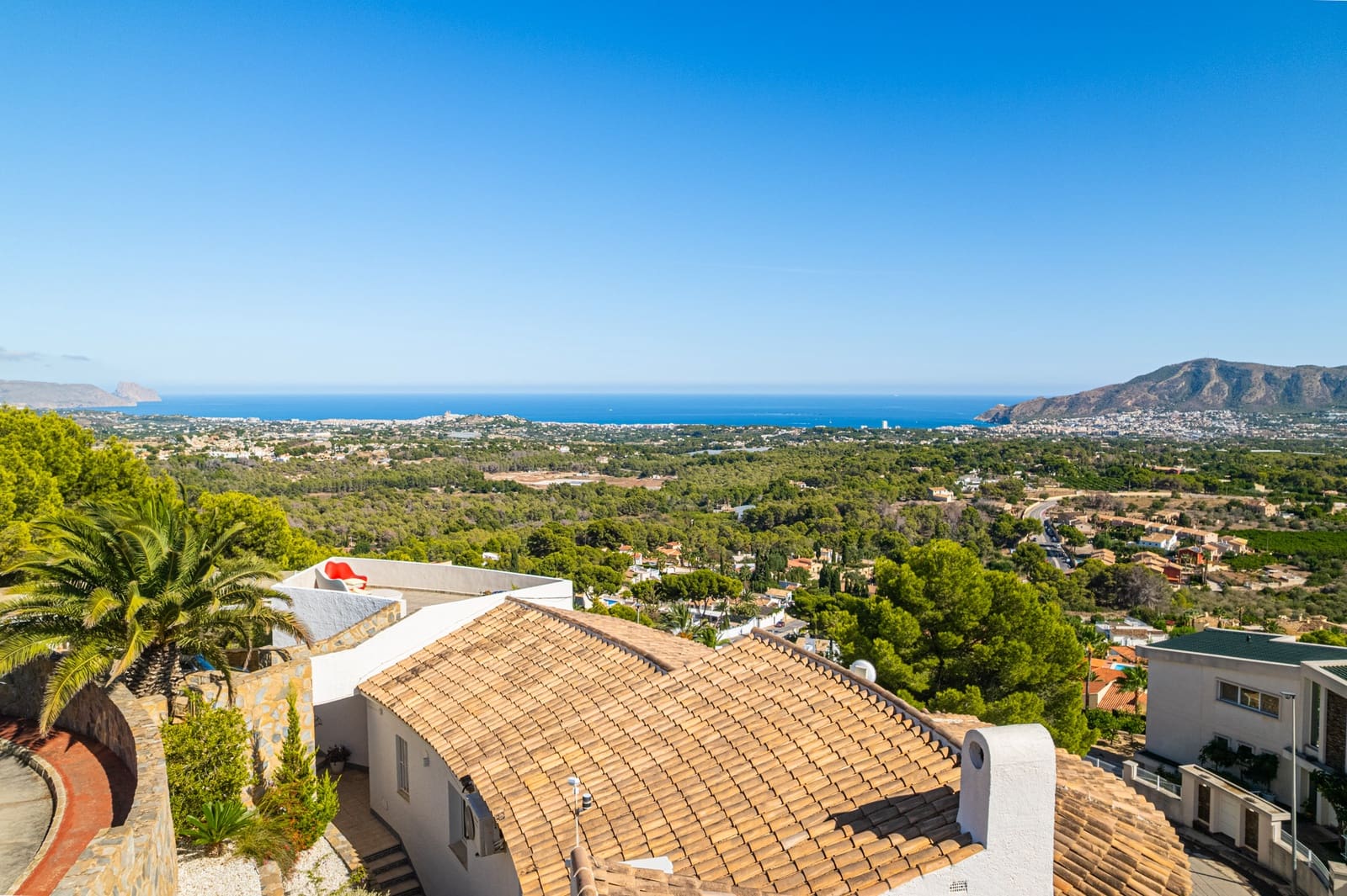 Chalet de 5 habitaciones en Alfaz del Pi / L'Alfàs del Pi en venta con piscina garaje - 1.350.000 € (Ref: 9328431)