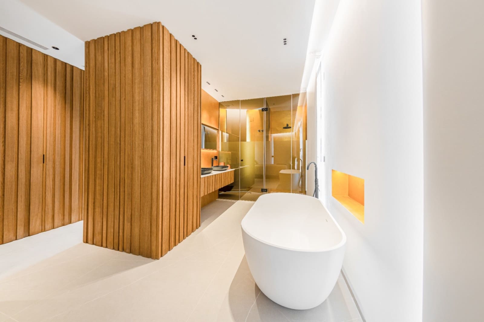 4 bedroom Villa for sale in Benidorm with pool garage - € 2,825,000 (Ref: 9328433)