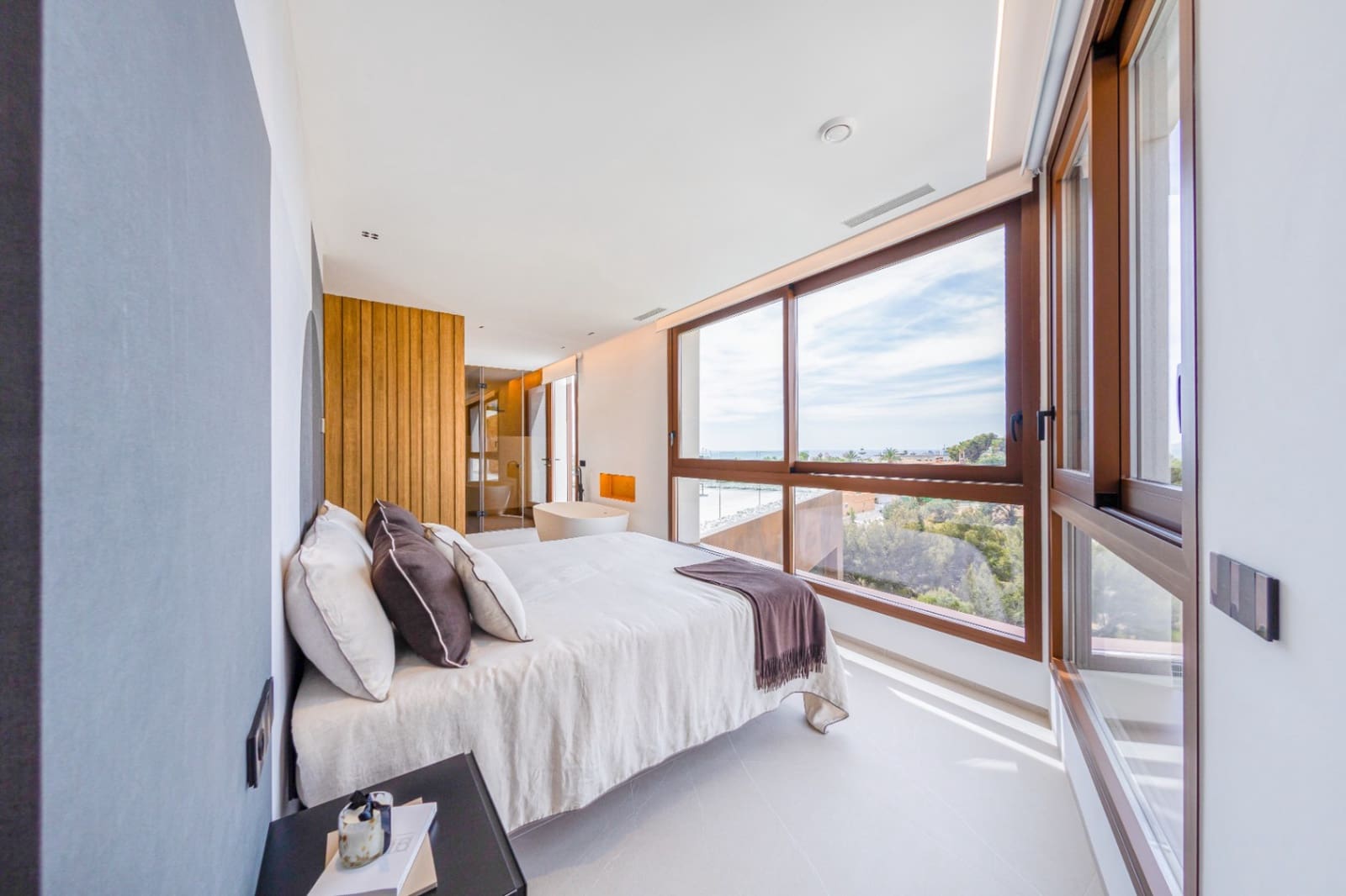 4 bedroom Villa for sale in Benidorm with pool garage - € 2,825,000 (Ref: 9328433)