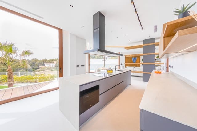 4 bedroom Villa for sale in Benidorm with pool garage - € 2,825,000 (Ref: 9328433)