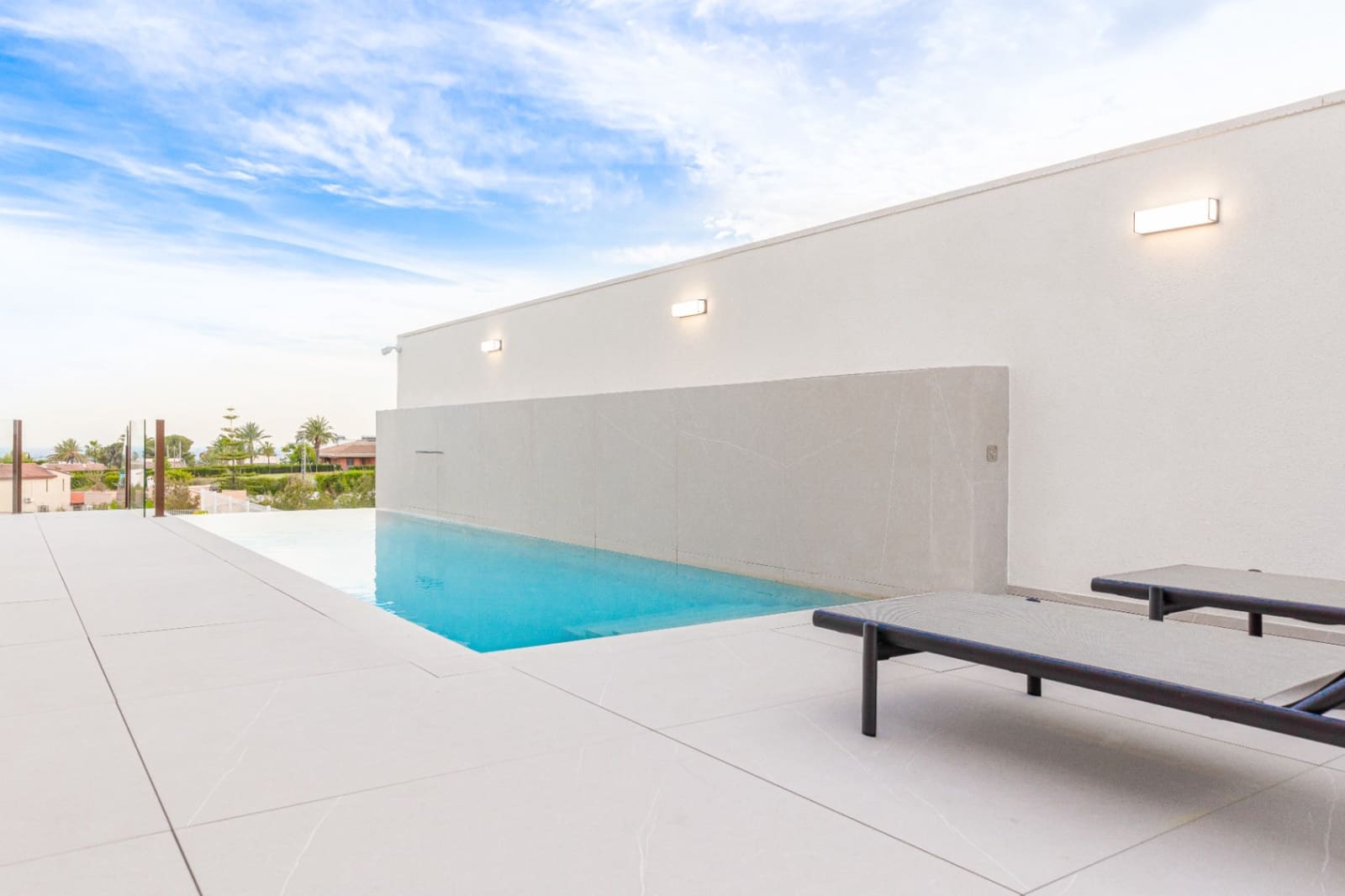 4 bedroom Villa for sale in Benidorm with pool garage - € 2,825,000 (Ref: 9328433)