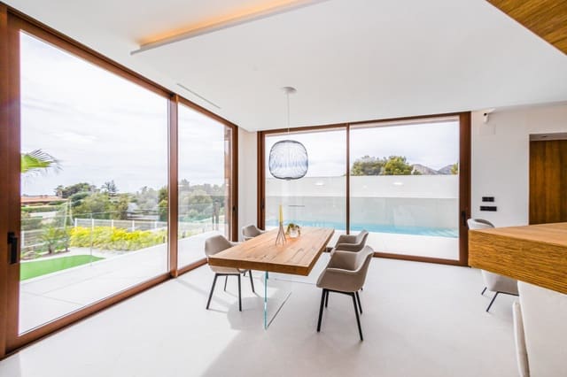 4 bedroom Villa for sale in Benidorm with pool garage - € 2,825,000 (Ref: 9328433)