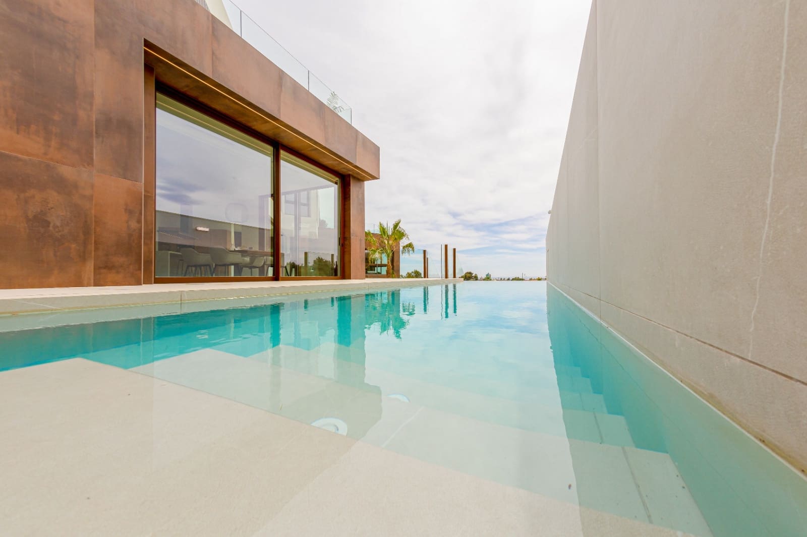 4 bedroom Villa for sale in Benidorm with pool garage - € 2,825,000 (Ref: 9328433)