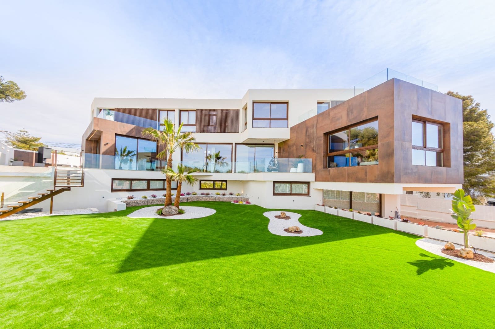 4 bedroom Villa for sale in Benidorm with pool garage - € 2,825,000 (Ref: 9328433)