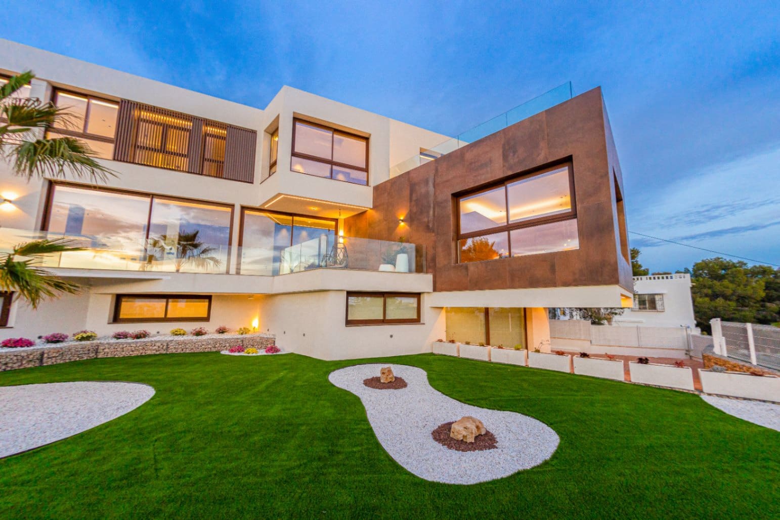 4 bedroom Villa for sale in Benidorm with pool garage - € 2,825,000 (Ref: 9328433)