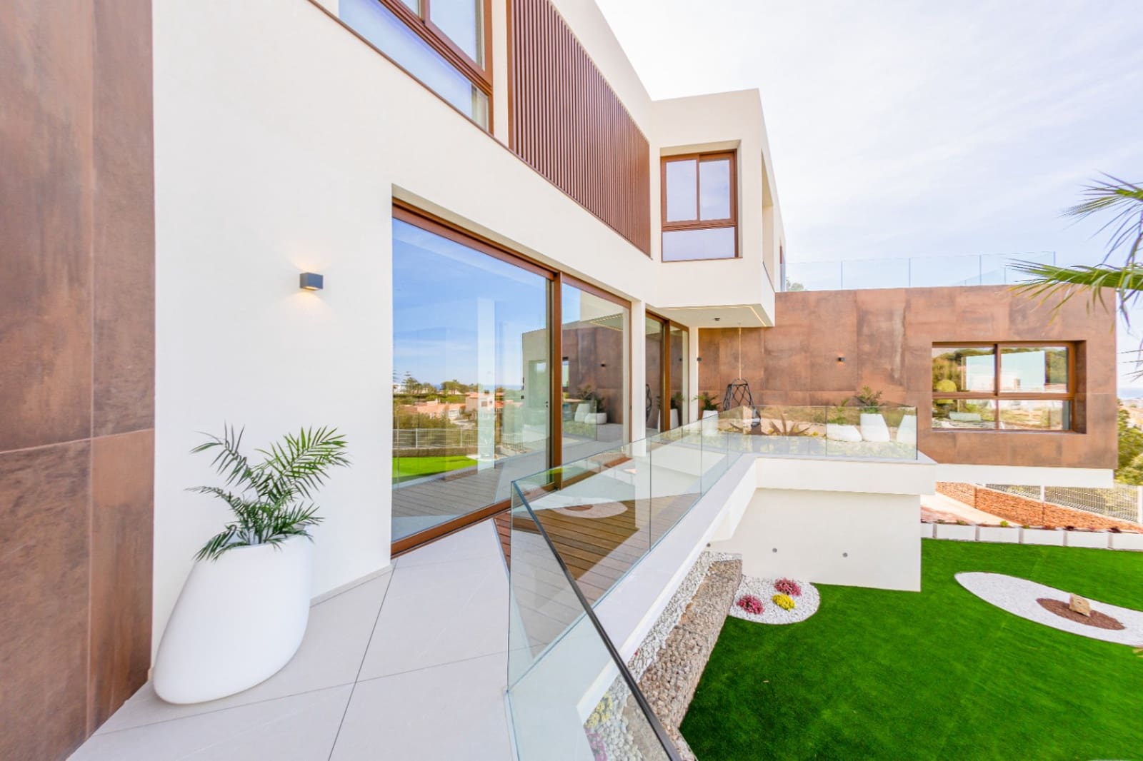 4 bedroom Villa for sale in Benidorm with pool garage - € 2,825,000 (Ref: 9328433)