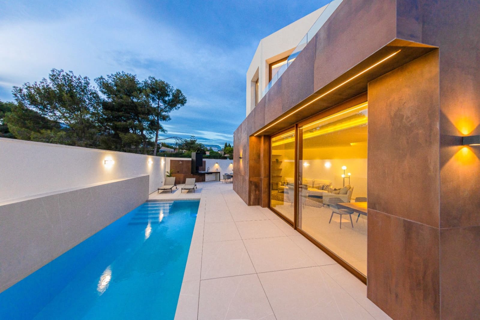 4 bedroom Villa for sale in Benidorm with pool garage - € 2,825,000 (Ref: 9328433)