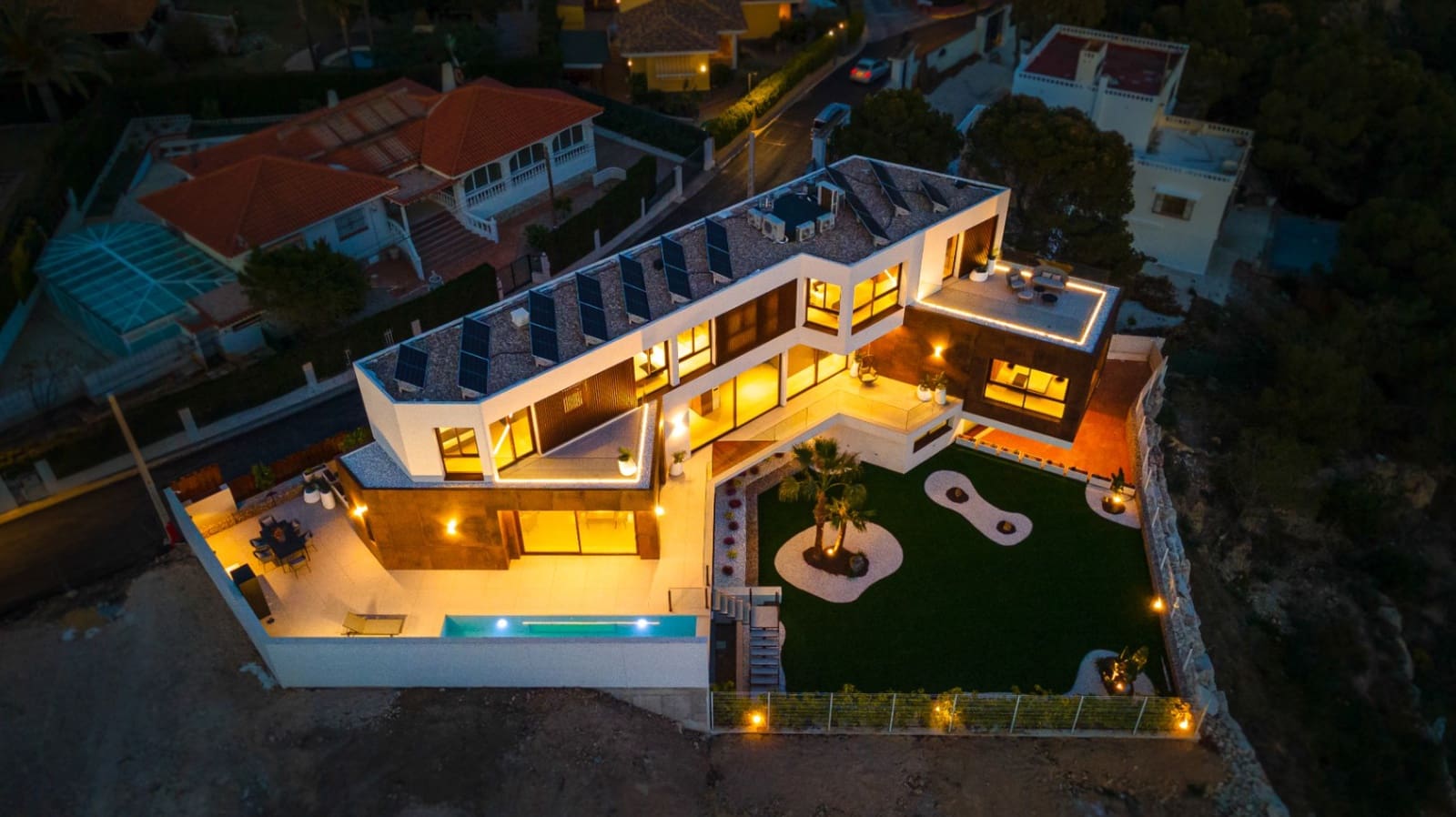 4 bedroom Villa for sale in Benidorm with pool garage - € 2,825,000 (Ref: 9328433)