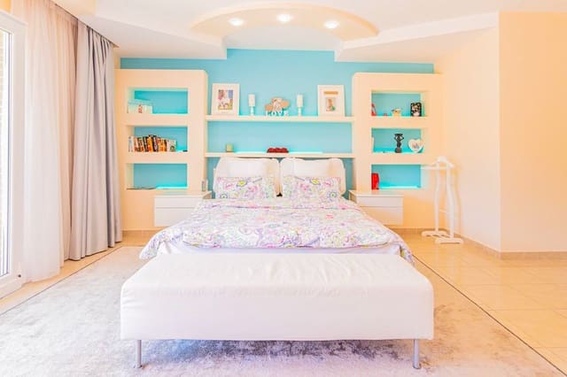 7 slaapkamer Villa te koop in Benidorm met zwembad garage - € 1.595.000 (Ref: 9328434)