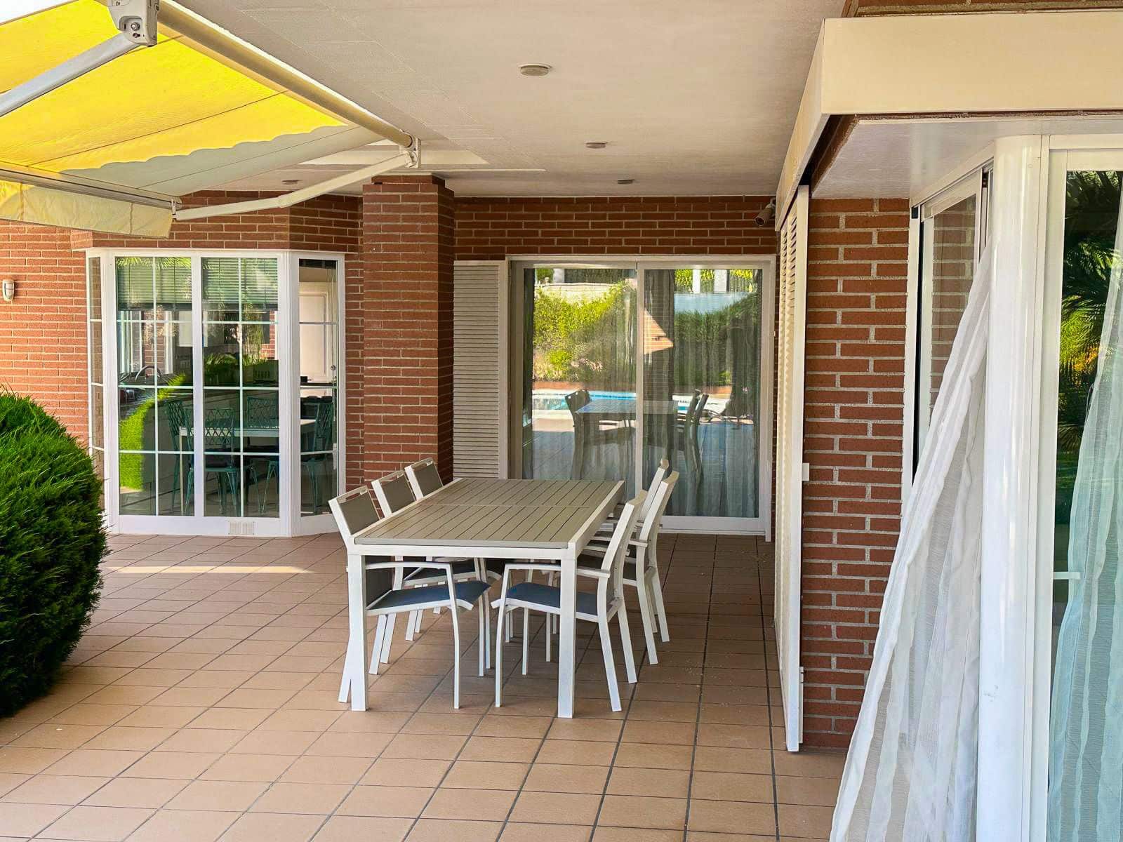 7 slaapkamer Villa te koop in Benidorm met zwembad garage - € 1.595.000 (Ref: 9328434)