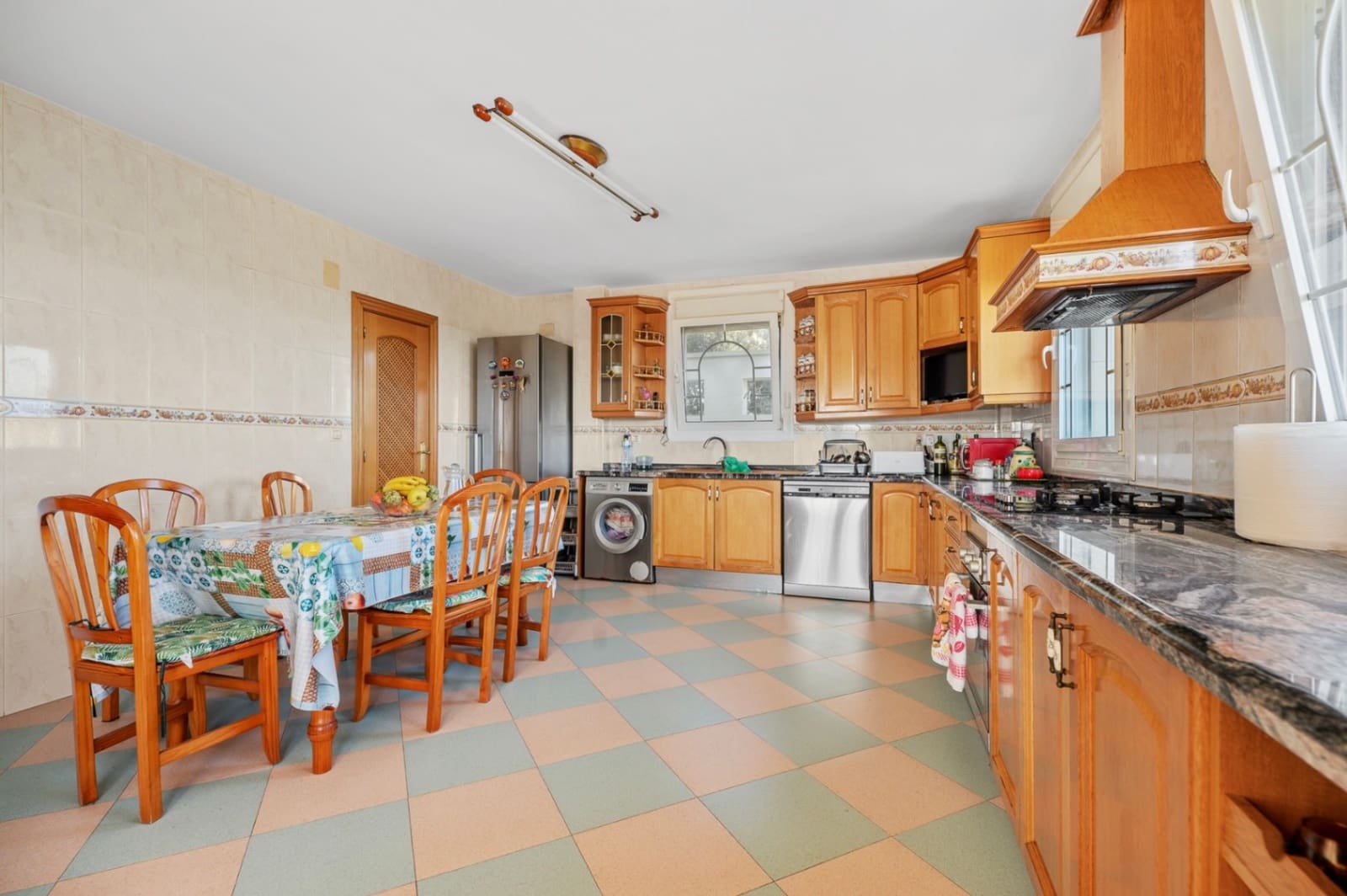 7 bedroom Villa for sale in Benidorm with pool garage - € 1,635,000 (Ref: 9328435)