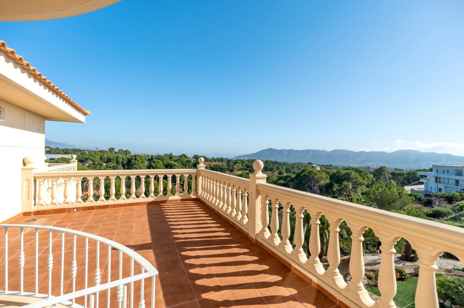 7 bedroom Villa for sale in Benidorm with pool garage - € 1,635,000 (Ref: 9328435)