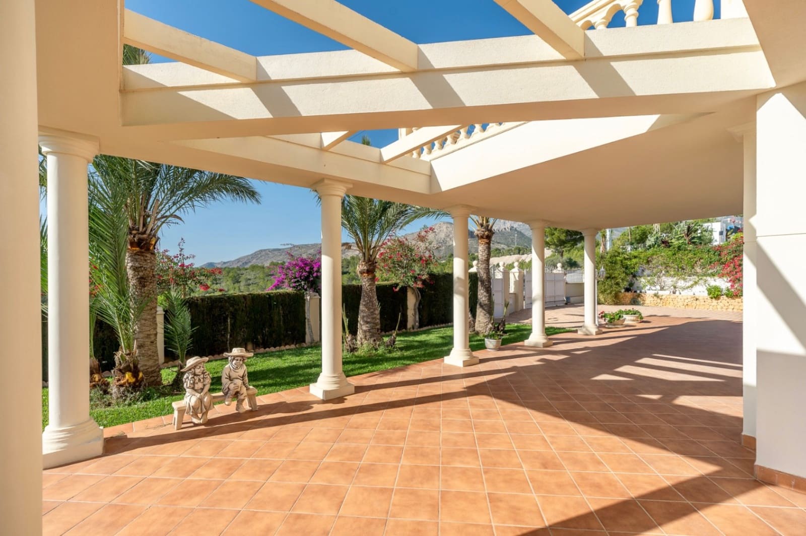 7 bedroom Villa for sale in Benidorm with pool garage - € 1,635,000 (Ref: 9328435)