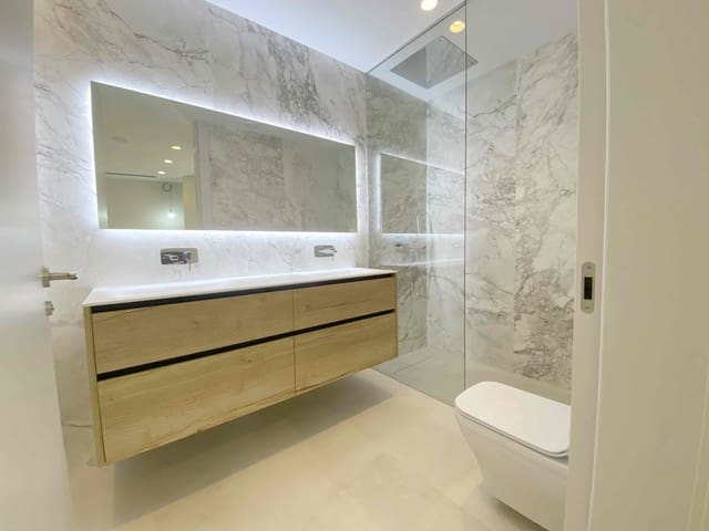 4 Zimmer Apartment zu verkaufen in Benidorm mit Pool Garage - 1.650.000 € (Ref: 9328437)