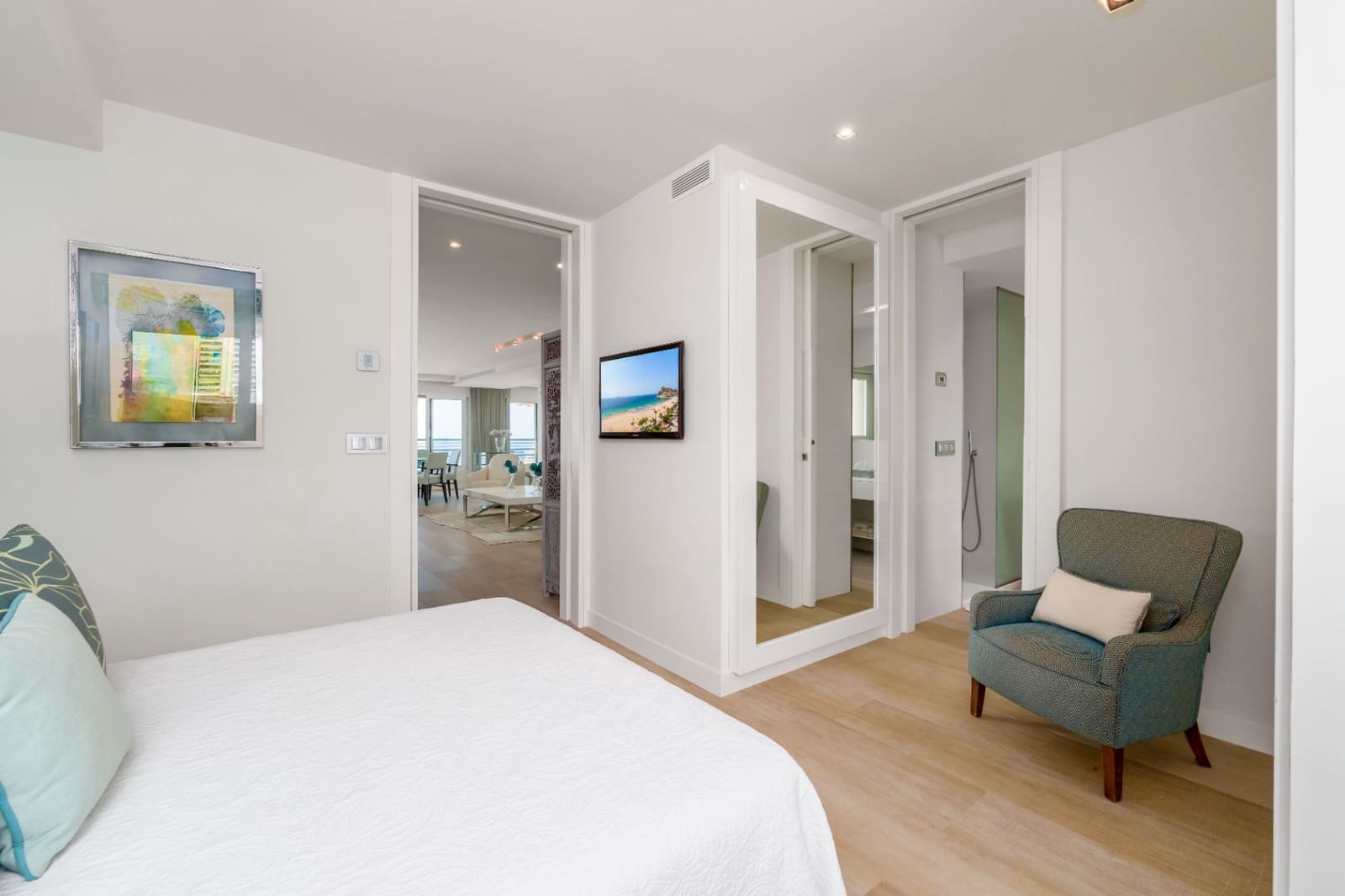 2 sypialnia Apartament na sprzedaż w Benidorm z basenem garażem - 1 490 000 € (Ref: 9328438)