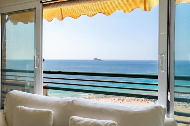 2 sypialnia Apartament na sprzedaż w Benidorm z basenem garażem - 1 490 000 € (Ref: 9328438)