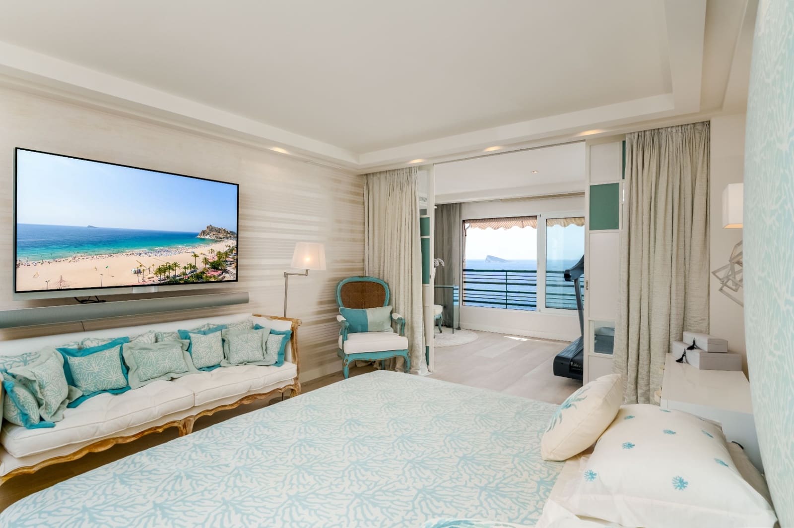 2 sypialnia Apartament na sprzedaż w Benidorm z basenem garażem - 1 490 000 € (Ref: 9328438)