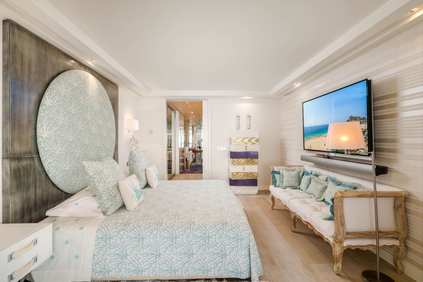 2 sypialnia Apartament na sprzedaż w Benidorm z basenem garażem - 1 490 000 € (Ref: 9328438)