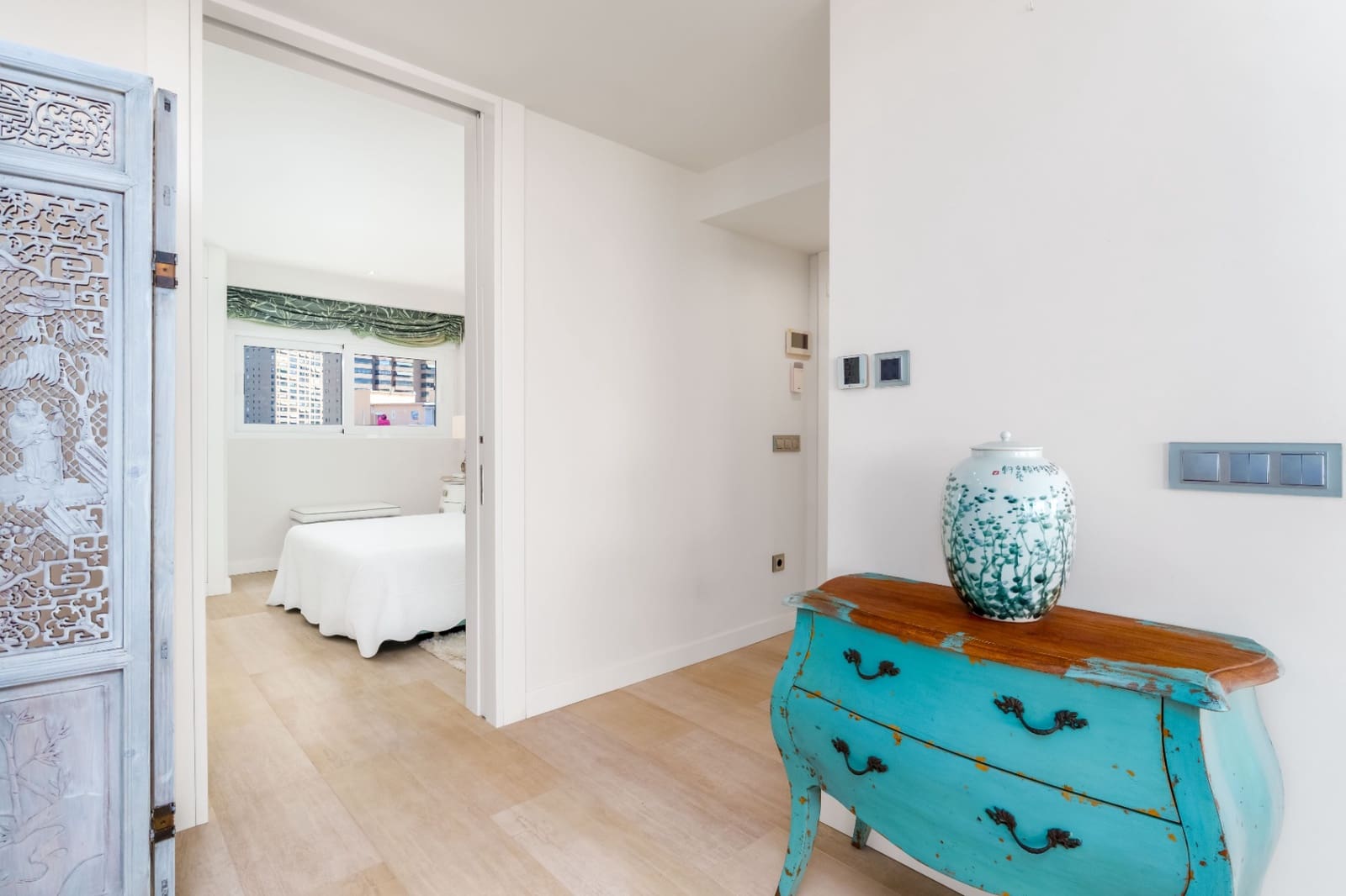 2 sypialnia Apartament na sprzedaż w Benidorm z basenem garażem - 1 490 000 € (Ref: 9328438)