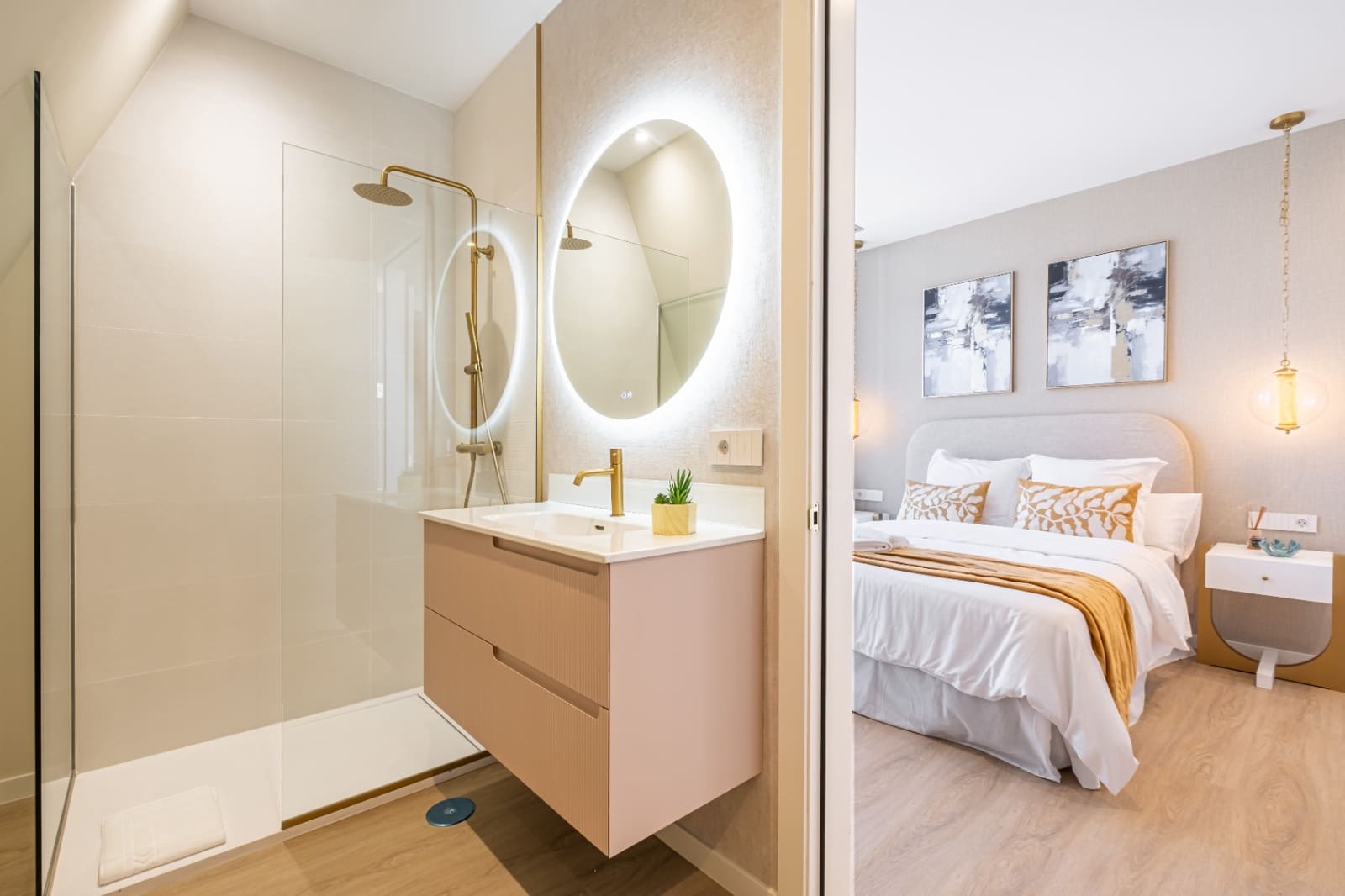 2 bedroom Apartment for sale in Benidorm with pool - € 1,250,000 (Ref: 9328439)