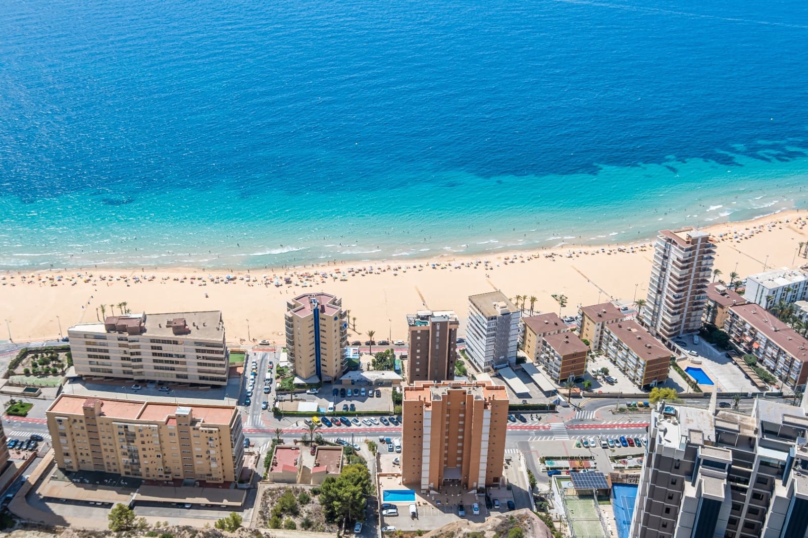 2 bedroom Apartment for sale in Benidorm with pool - € 1,250,000 (Ref: 9328439)