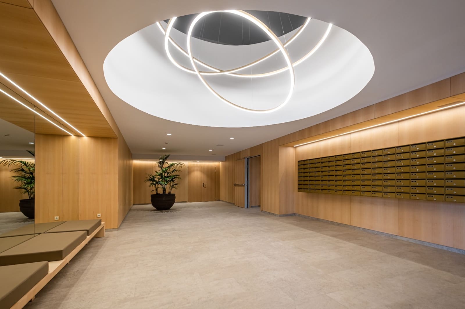 2 bedroom Apartment for sale in Benidorm with pool - € 1,250,000 (Ref: 9328439)