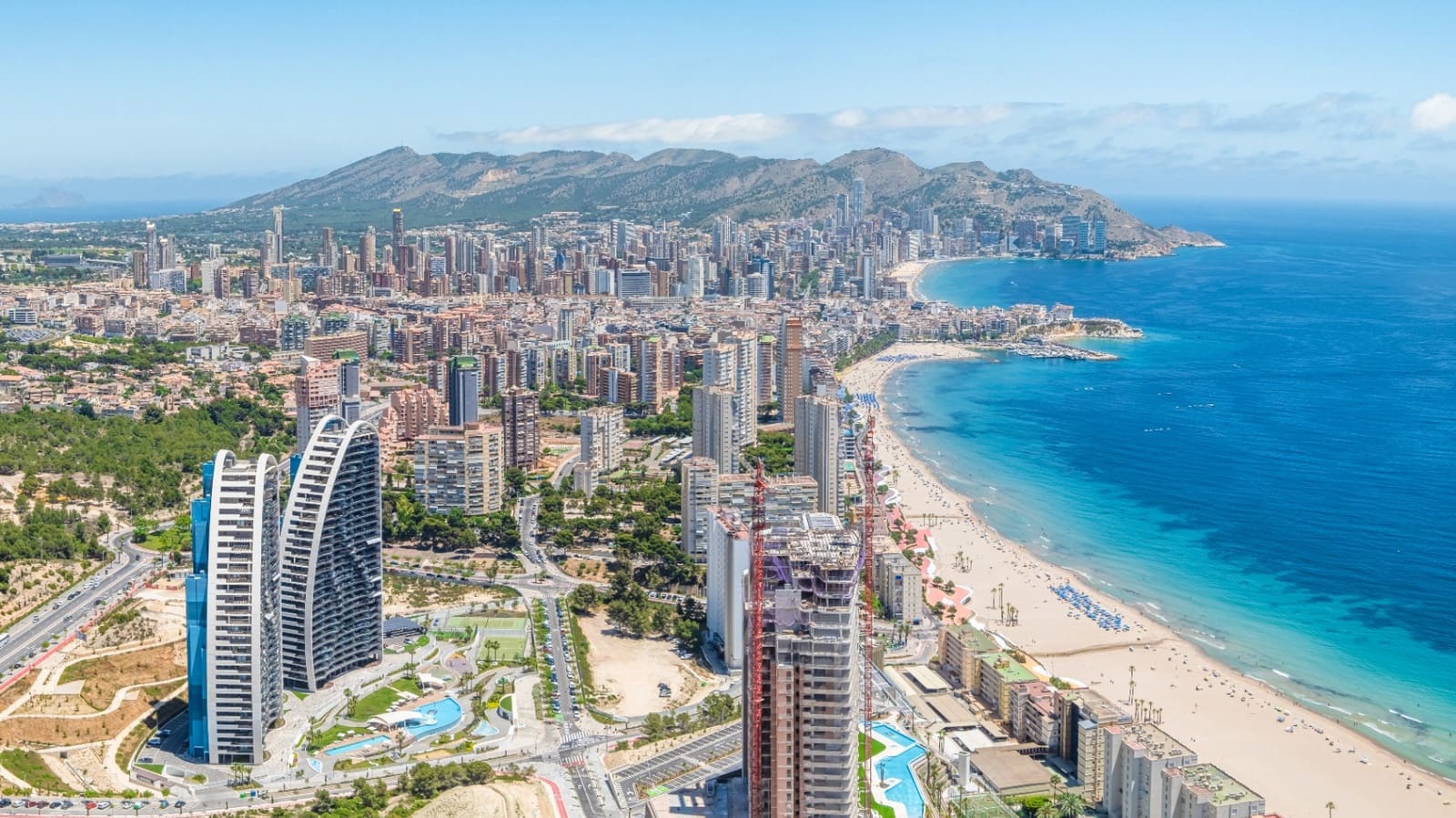 2 bedroom Apartment for sale in Benidorm with pool - € 1,250,000 (Ref: 9328439)