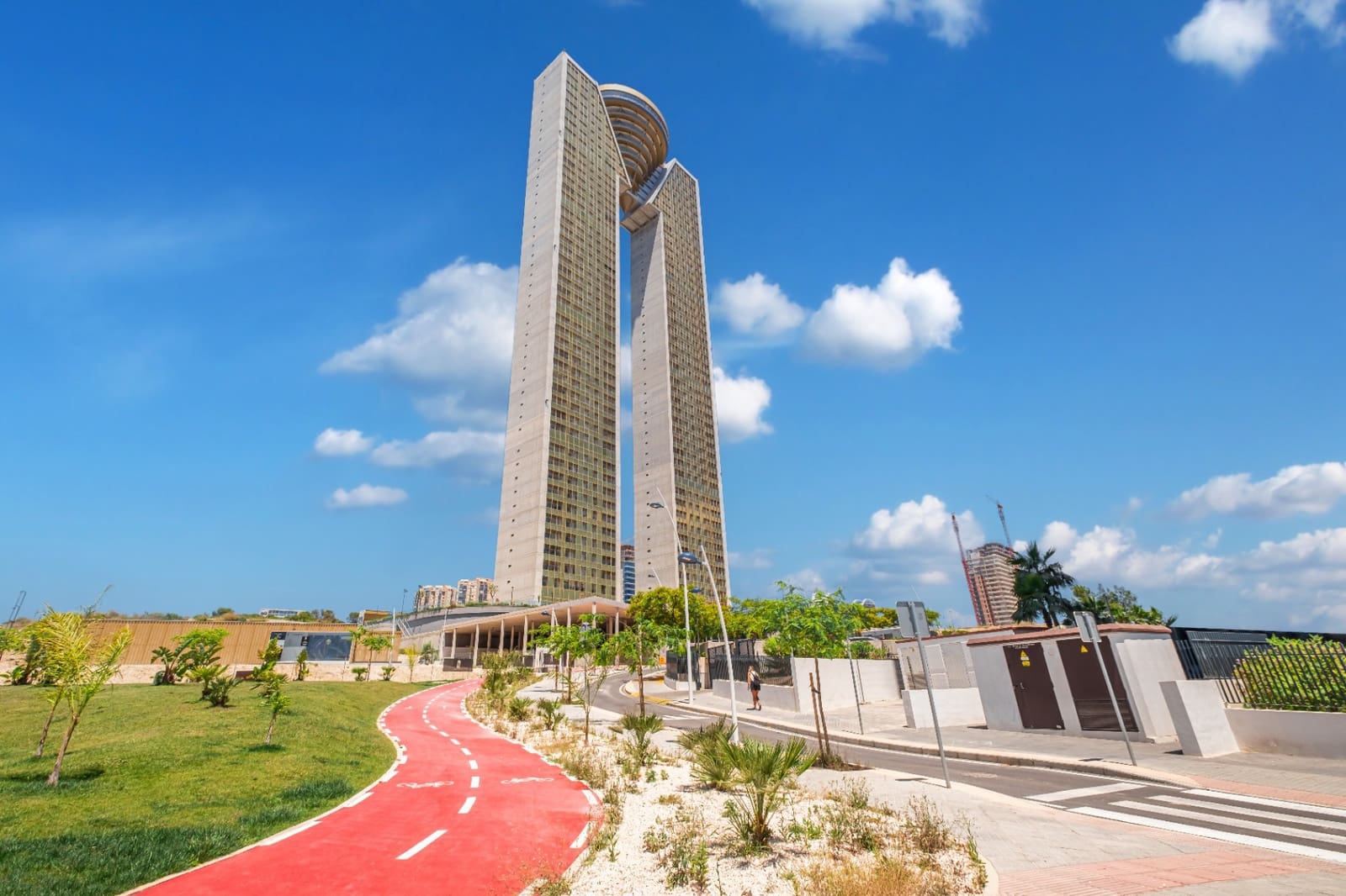 3 bedroom Apartment for sale in Benidorm with pool - € 1,095,000 (Ref: 9328440)