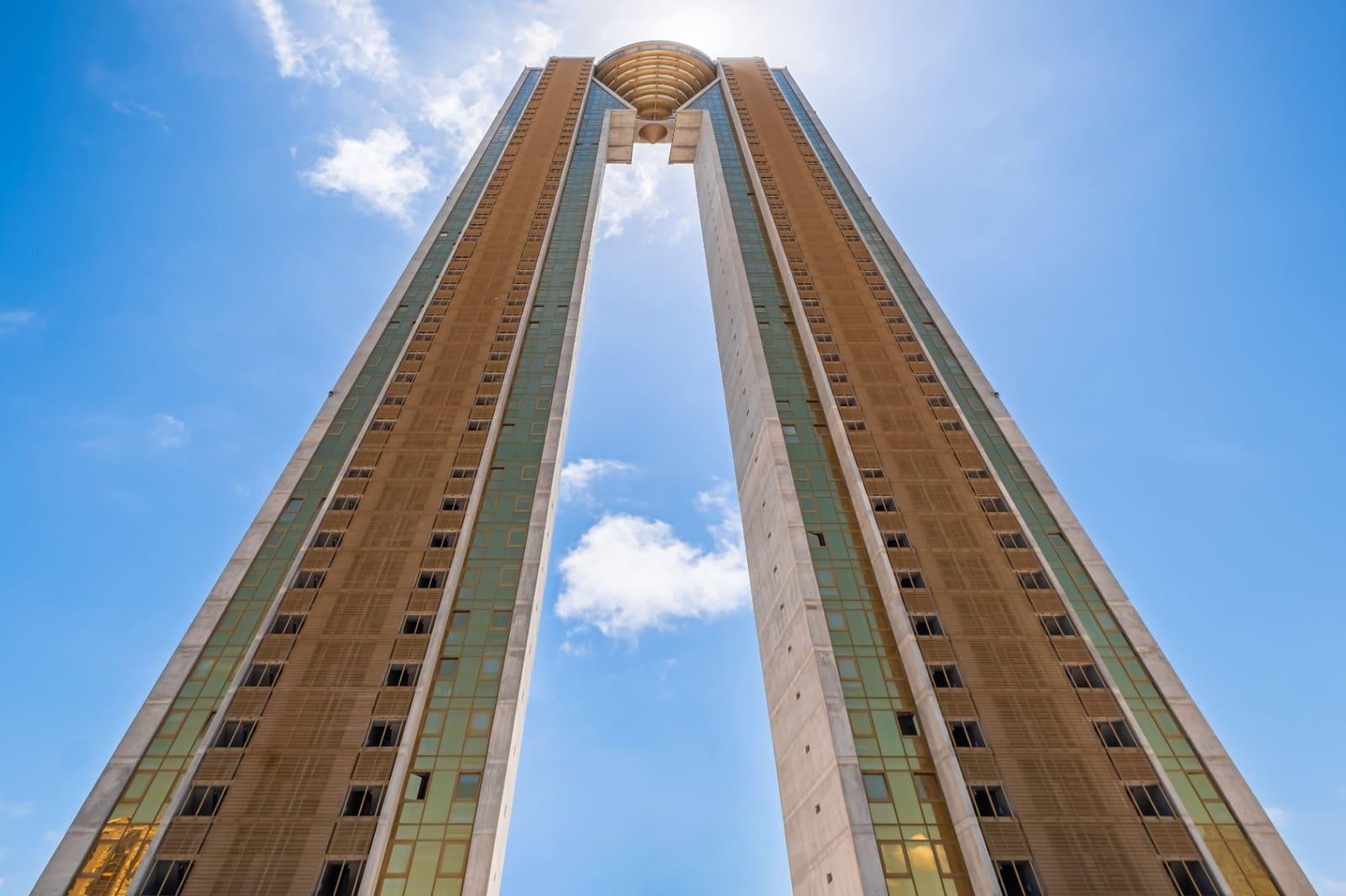 3 bedroom Apartment for sale in Benidorm with pool - € 1,095,000 (Ref: 9328440)