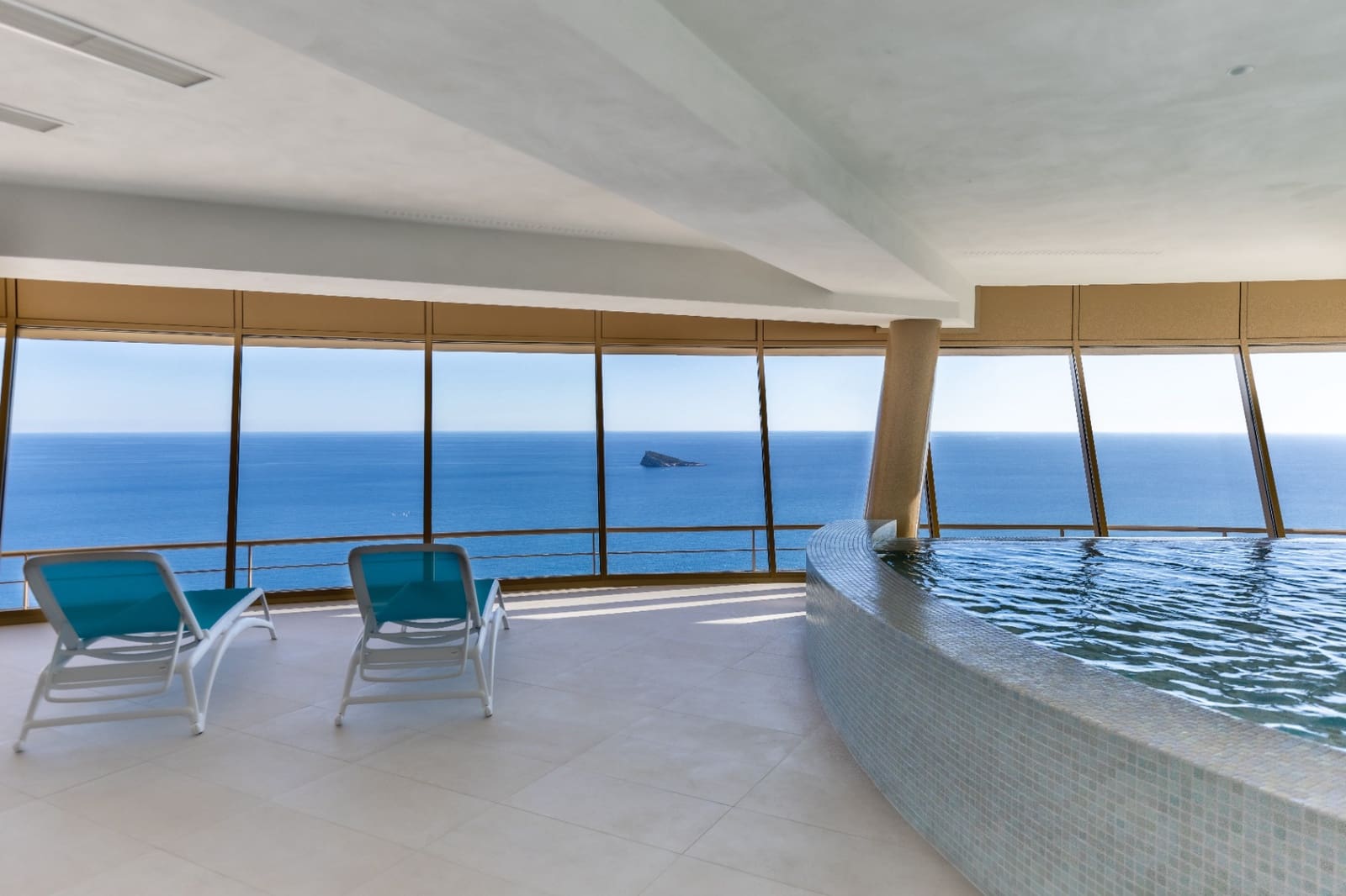 3 slaapkamer Appartement te koop in Benidorm met zwembad garage - € 1.730.000 (Ref: 9328441)