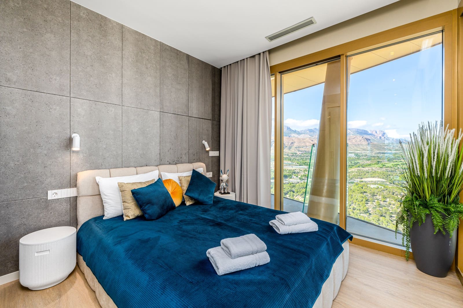 3 slaapkamer Appartement te koop in Benidorm met zwembad garage - € 1.730.000 (Ref: 9328441)