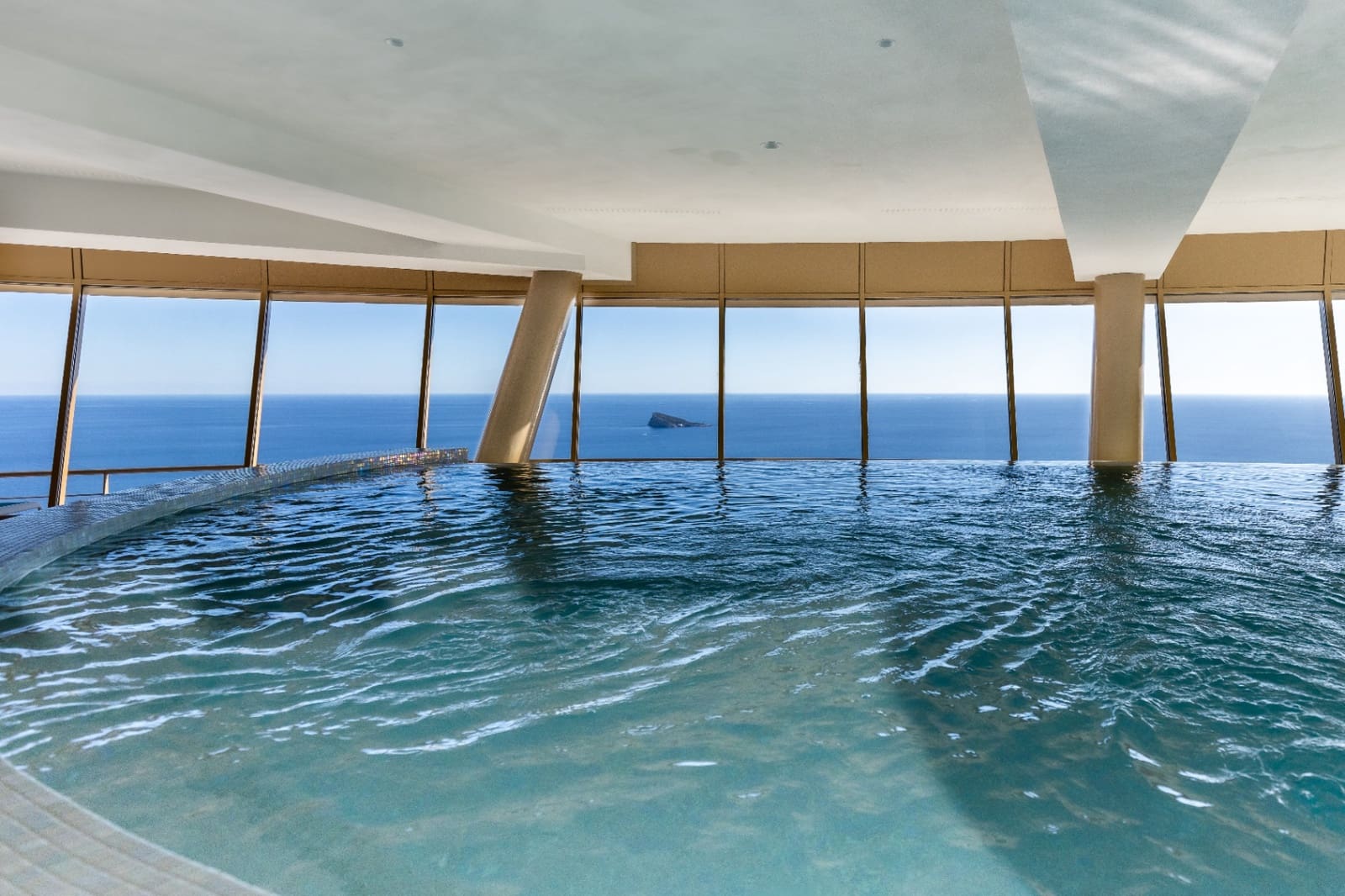 3 slaapkamer Appartement te koop in Benidorm met zwembad garage - € 1.730.000 (Ref: 9328441)