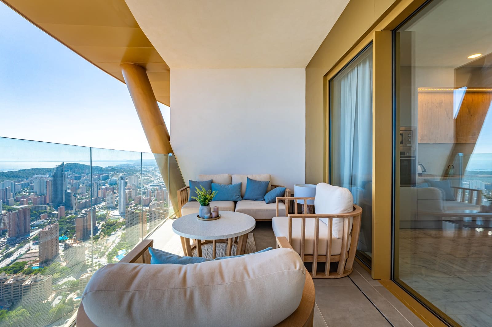 3 slaapkamer Appartement te koop in Benidorm met zwembad garage - € 1.730.000 (Ref: 9328441)